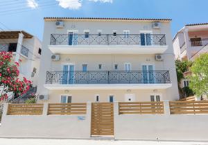 Roys Blu Kavos